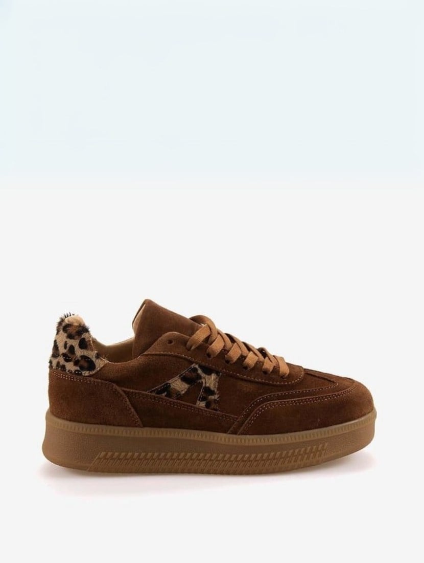 Sneaker