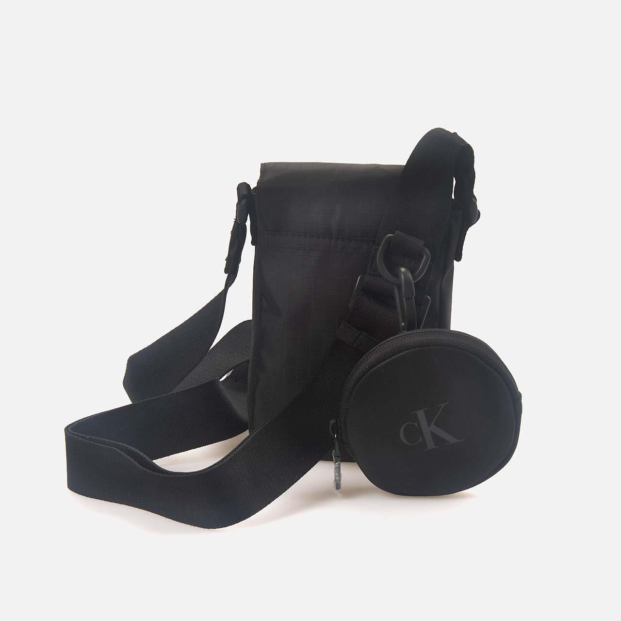 Calvin Klein Kadın Siyah Çapraz & Postacı Çanta
