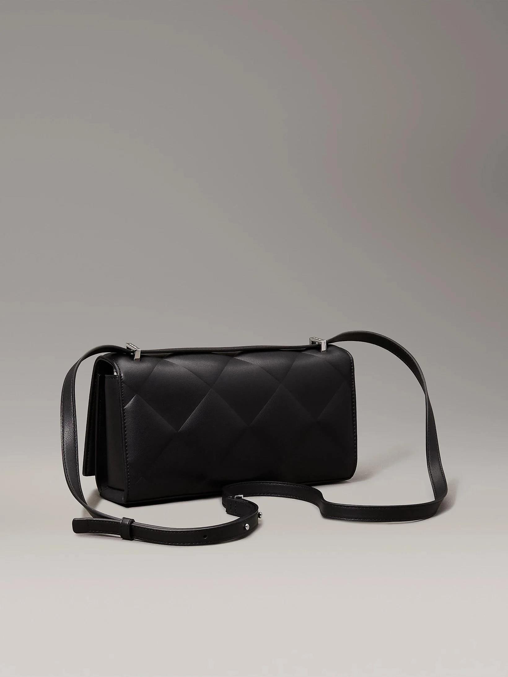 Calvin Klein   Kadın Omuz Çantası K60K612905