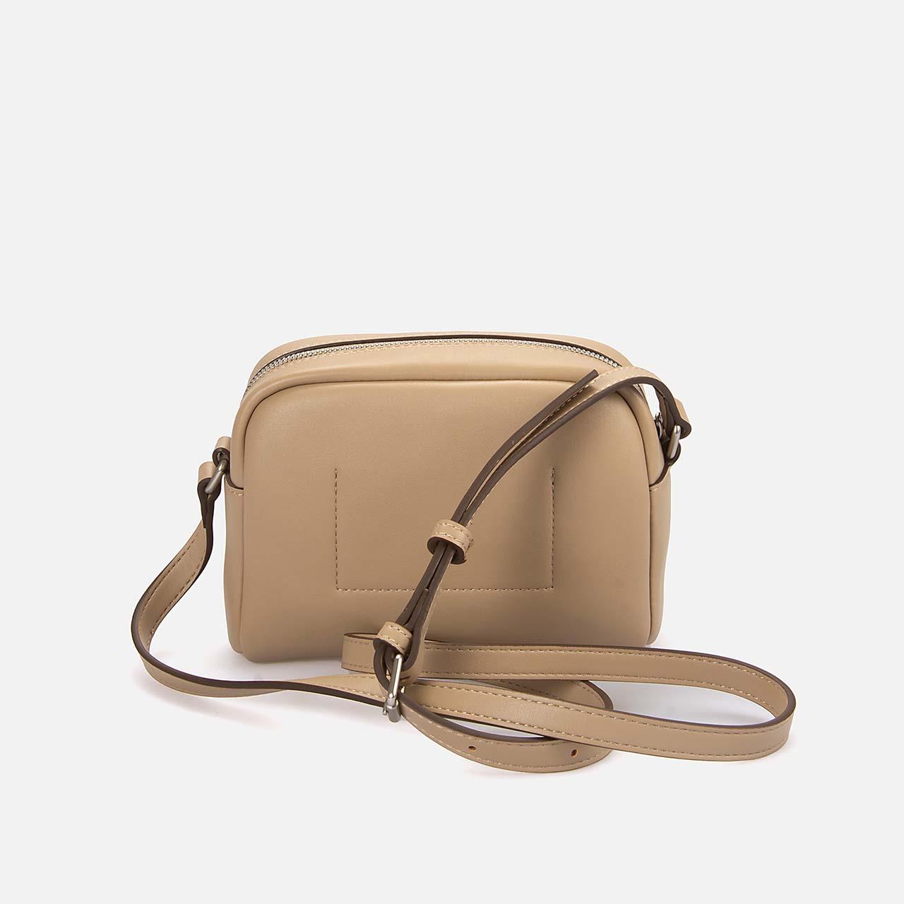 Calvin Klein   Kadın Omuz Çantası K60K612220