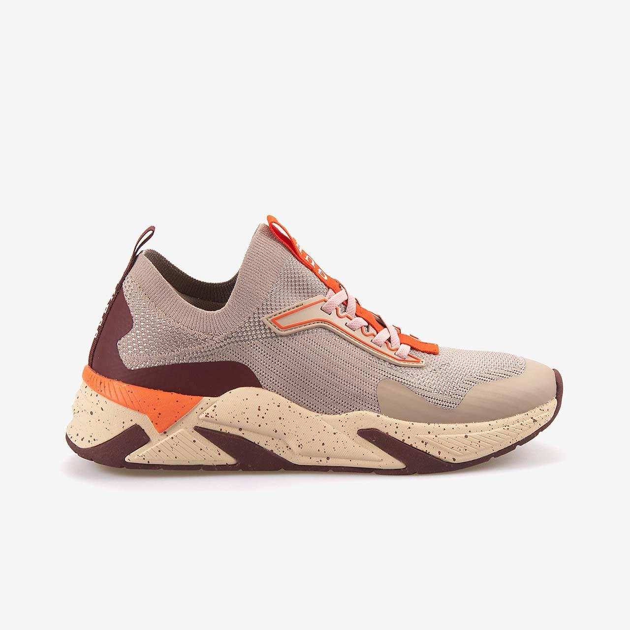 Guess   Kadın Spor & Sneaker Ayakkabı FLPGAXFAB12