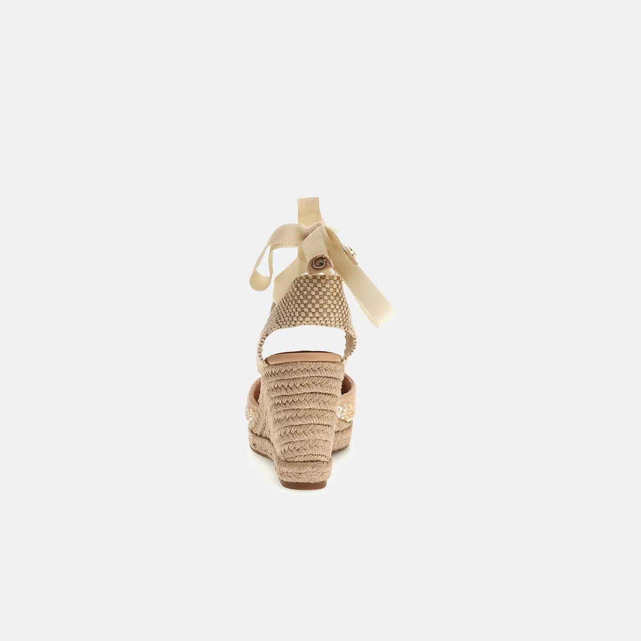 Guess Beyaz-Multicolor Kadın Topuklu Sandalet FLJCRYFAL04