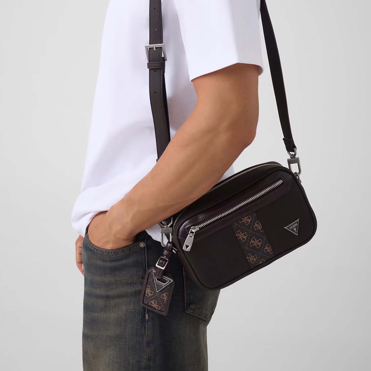 Guess Vegan Sidney Erkek Postacı Çapraz Çanta HMSYSYP6429