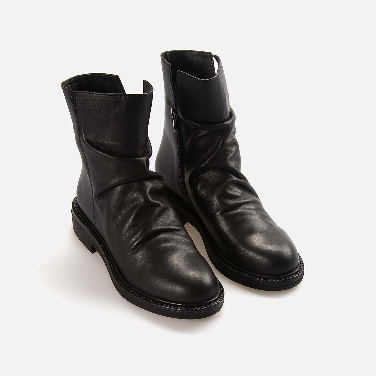 Kemal Tanca Kadın Hakiki Deri Kauçuk Taban Siyah Topuklu Bot 