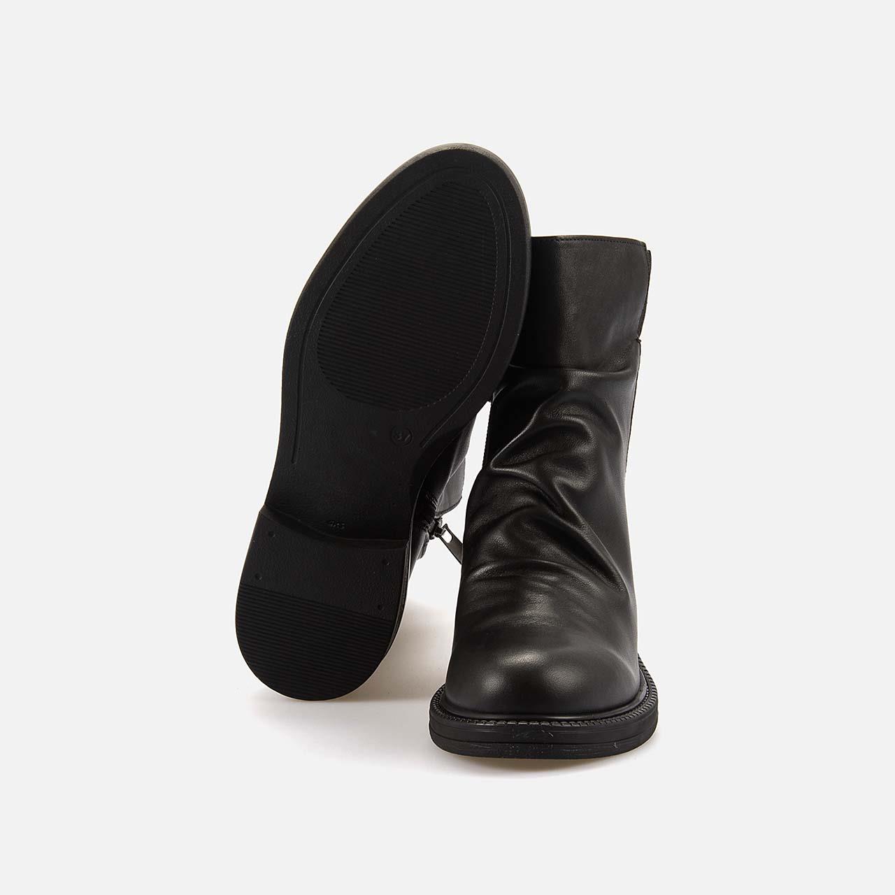 Kemal Tanca Kadın Hakiki Deri Kauçuk Taban Siyah Topuklu Bot 