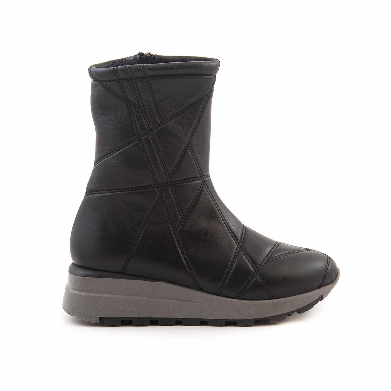 Mocassini Kadın Hakiki Deri Kauçuk Taban Siyah Günlük Bot