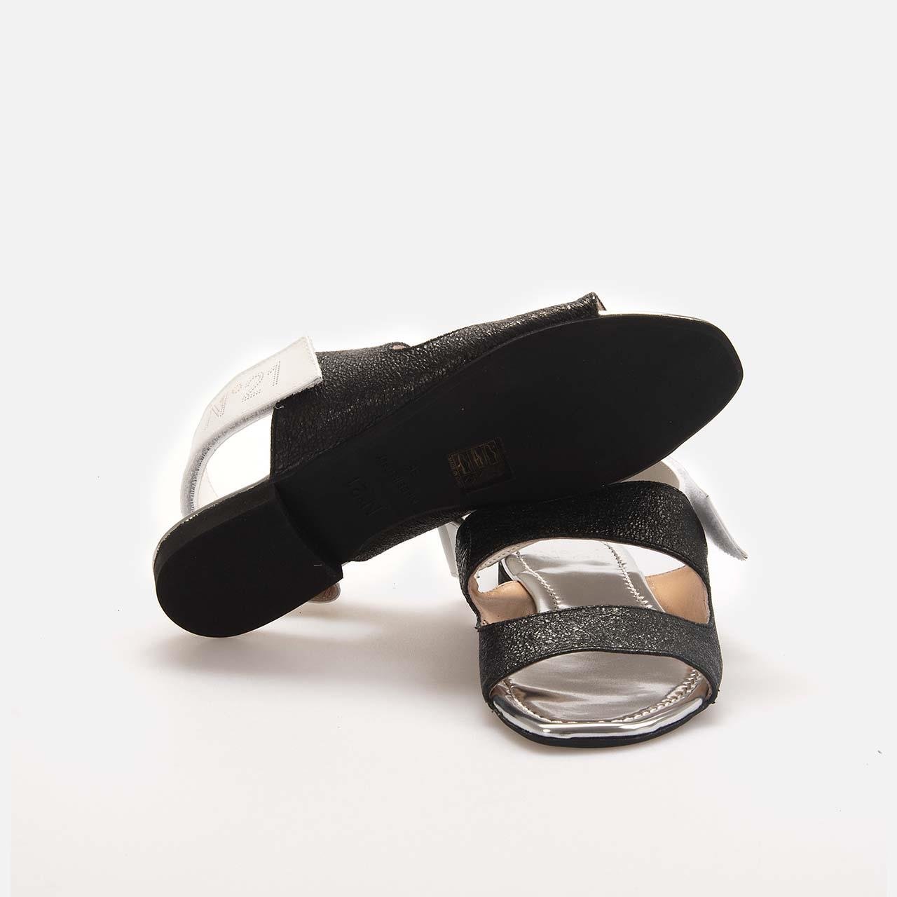 No21 Kadın Hakiki Deri Siyah Sandalet Ayakkabı