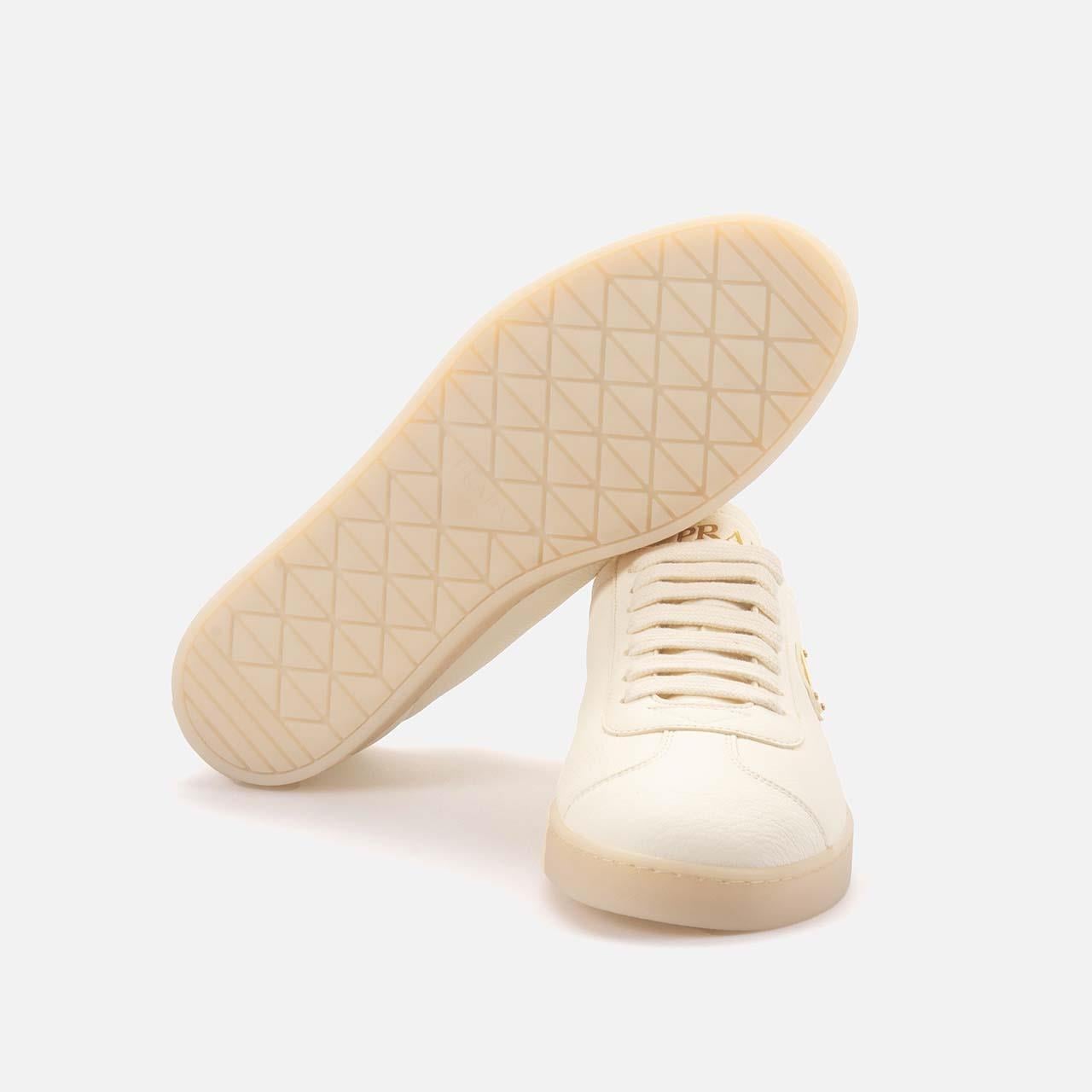 Prada Triangle-Logo Erkek Hakiki Deri Bej Spor & Sneaker Ayakkabı