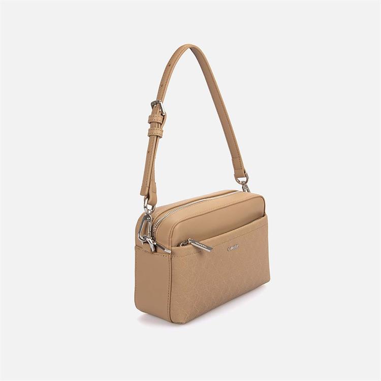 Calvin Klein   Kadın Omuz Çantası K60K612808