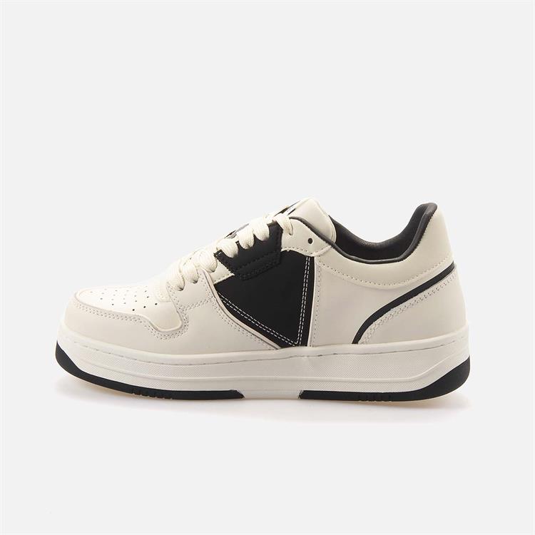 Guess Kadın Vegan Beyaz-Siyah Spor & Sneaker Ayakkabı