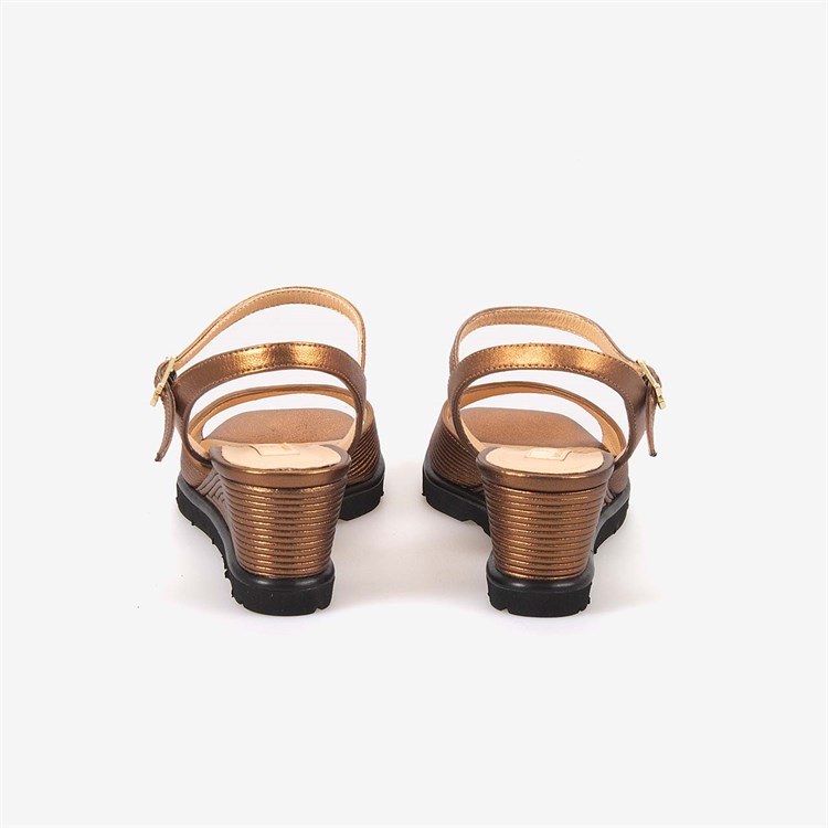 Hawen Angels Kadın Hakiki Deri Bilek Bantlı 7,5 cm Dolgu Topuklu Sandalet 169-269