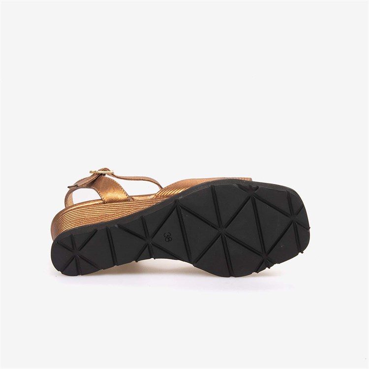 Hawen Angels Kadın Hakiki Deri Bilek Bantlı 7,5 cm Dolgu Topuklu Sandalet 169-269