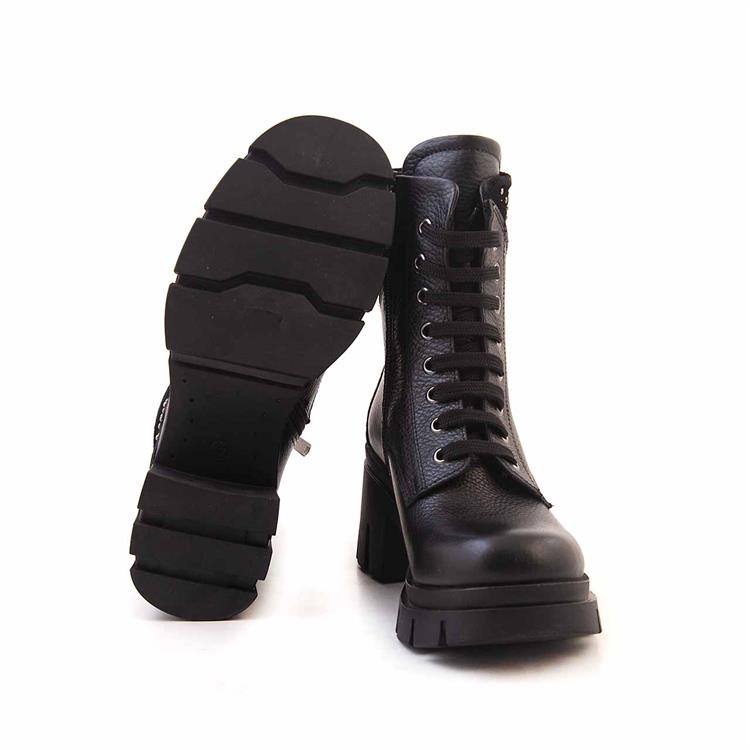 Kemal Tanca Kadın Hakiki Deri Termo Taban Siyah Günlük Bot