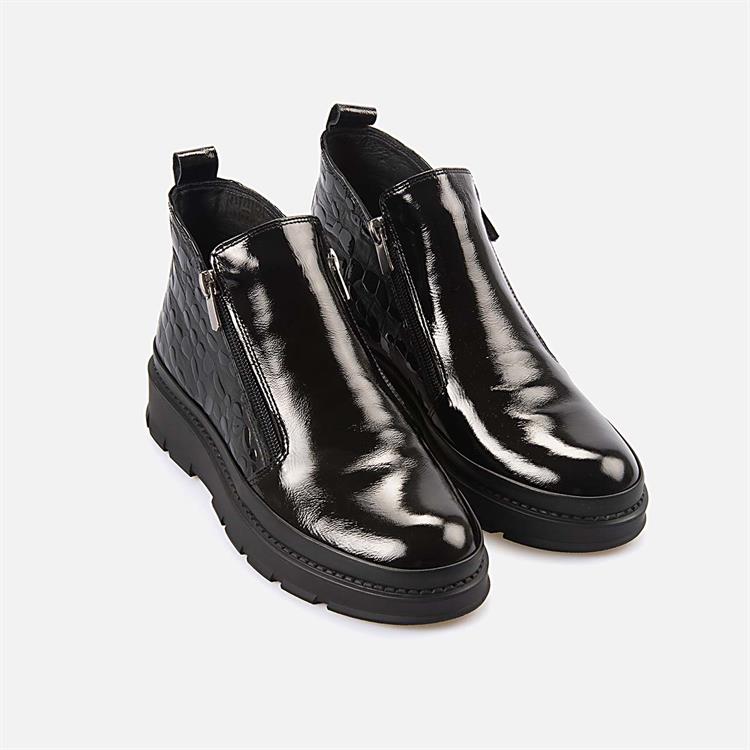 Kemal Tanca Kadın Rugan Kauçuk Taban Siyah-Kroko Günlük Bot