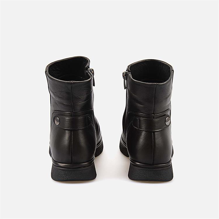 Kemal Tanca Kadın Hakiki Deri Kauçuk Taban Siyah Günlük Bot