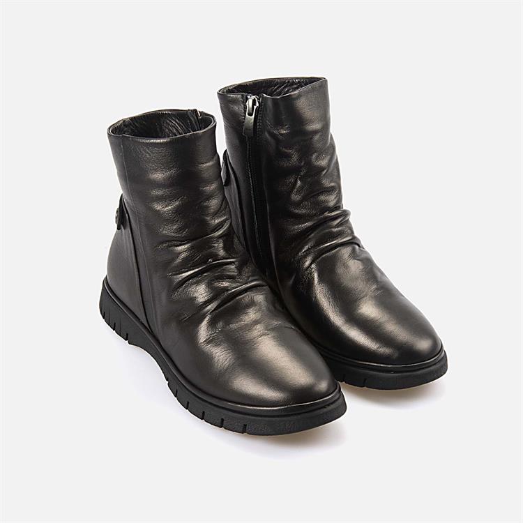 Kemal Tanca Kadın Hakiki Deri Kauçuk Taban Siyah Günlük Bot