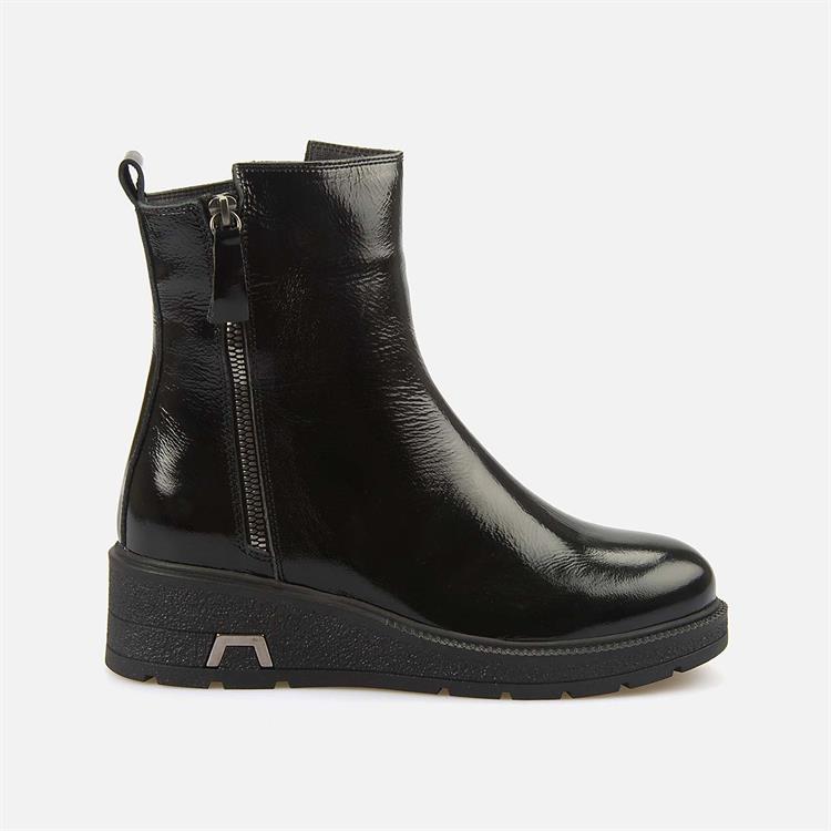 Kemal Tanca Kadın Rugan Kauçuk Taban Siyah Günlük Bot