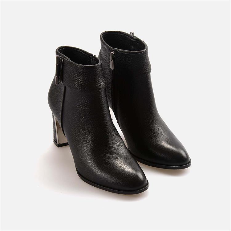 Kemal Tanca Kadın Hakiki Deri Kauçuk Taban Siyah Günlük Bot