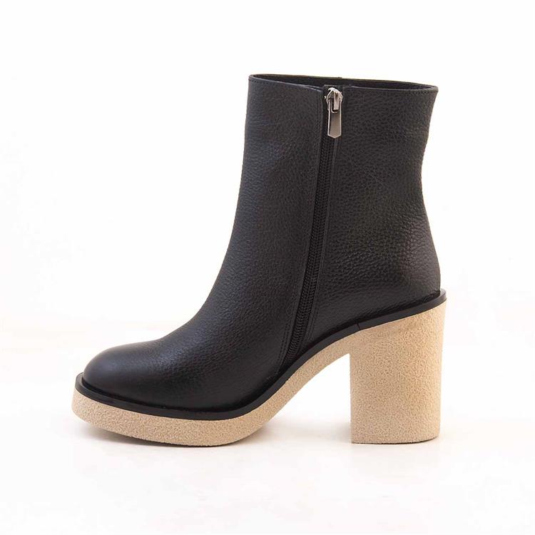 Kemal Tanca Kadın Hakiki Deri Kauçuk Taban Siyah Günlük Bot