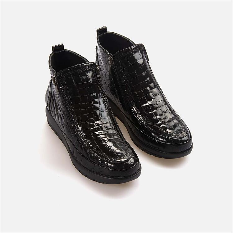 Kemal Tanca Kadın Hakiki Deri Kauçuk Taban Siyah Topuklu Bot 