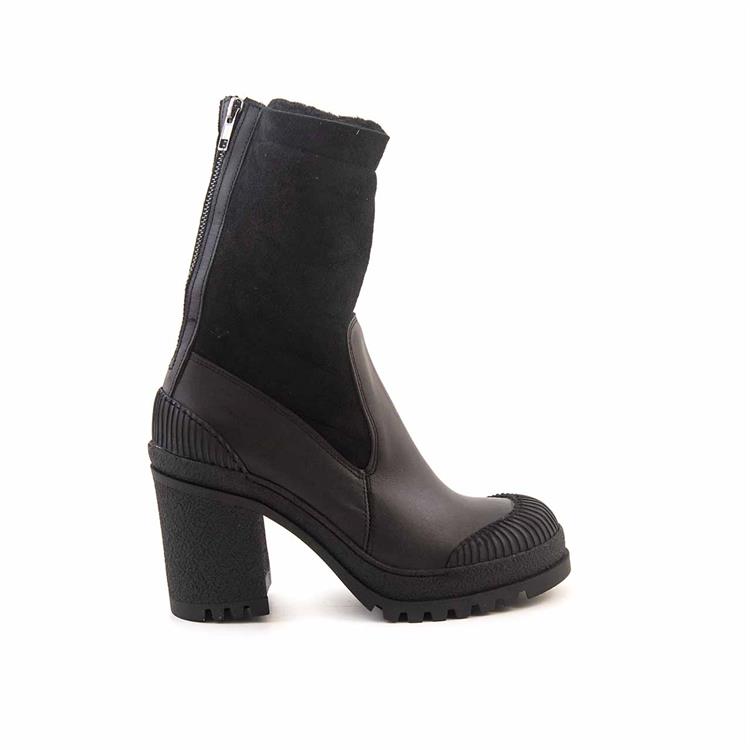 Mocassini Kadın Hakiki Deri Kauçuk Taban Siyah Günlük Bot