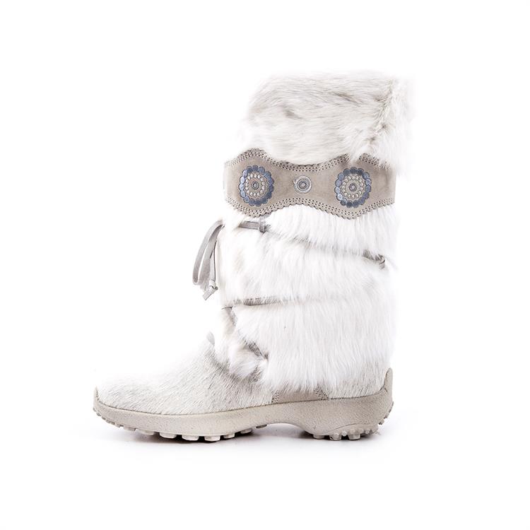 Olang   Kadın Kar Botu ARTIK