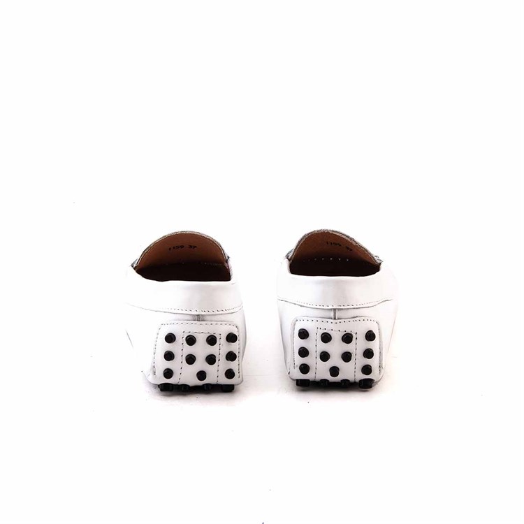 Rouge Kadın Rugan Deri Kauçuk Taban Beyaz Parlak Babet Ayakkabı