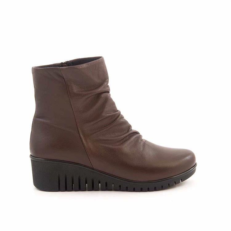 Tanca   Kadın Bot 2001