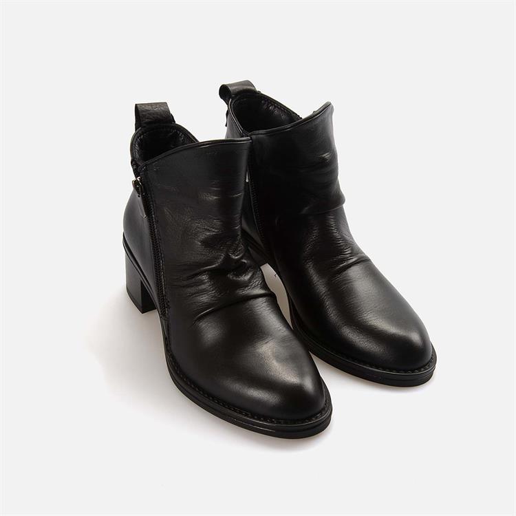 Tanca Kadın Hakiki Deri Kauçuk Taban Siyah Günlük Bot