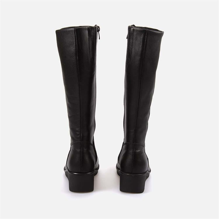 Tanca Kadın Hakiki Deri Kauçuk Taban Siyah Günlük Çizme