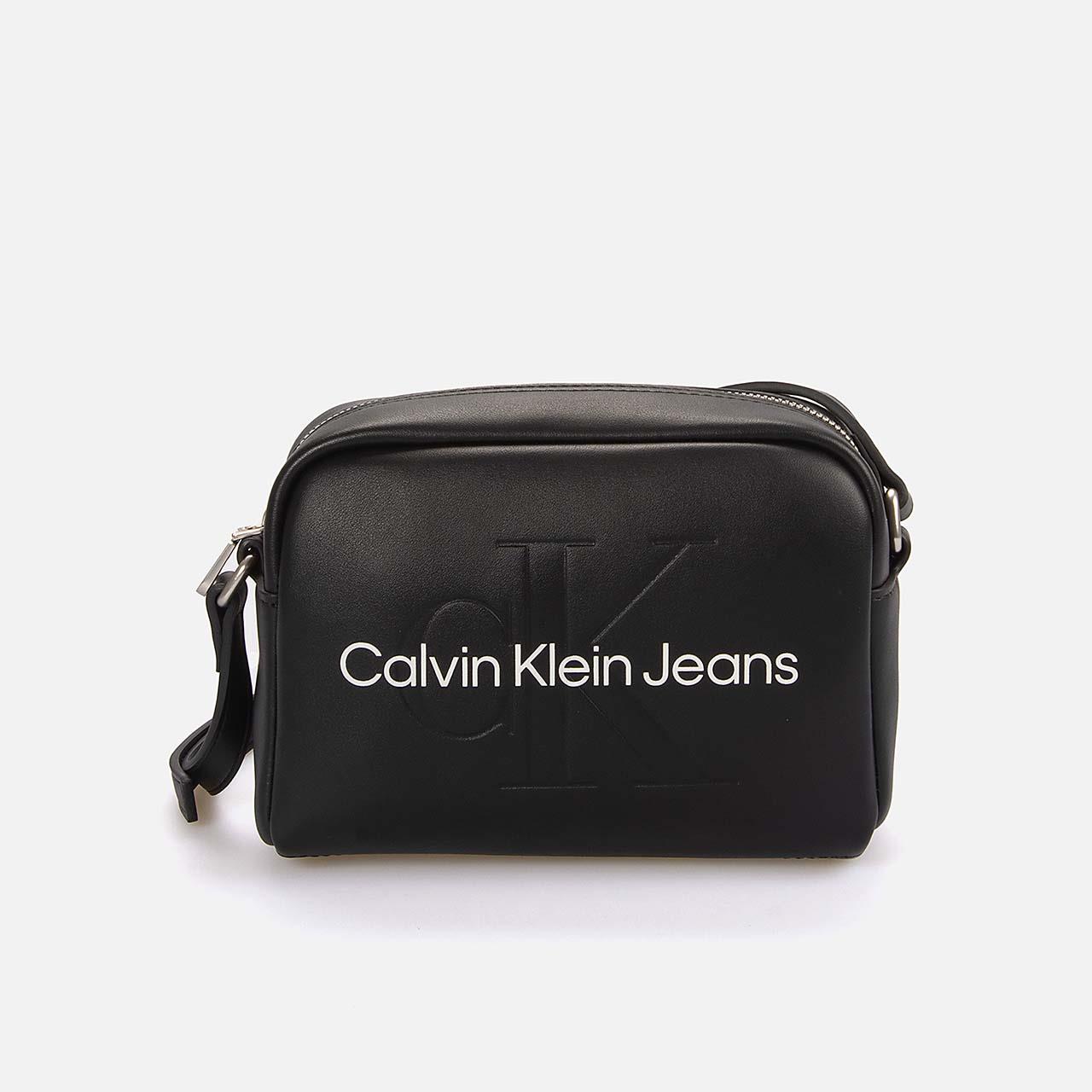 Omuz ÇantasıCalvin KleinCalvin Klein   Kadın Omuz Çantası K60K612220