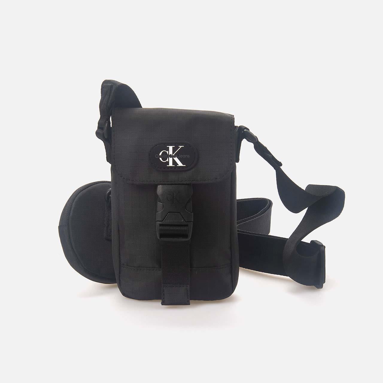 Calvin Klein Kadın Siyah Çapraz & Postacı Çanta