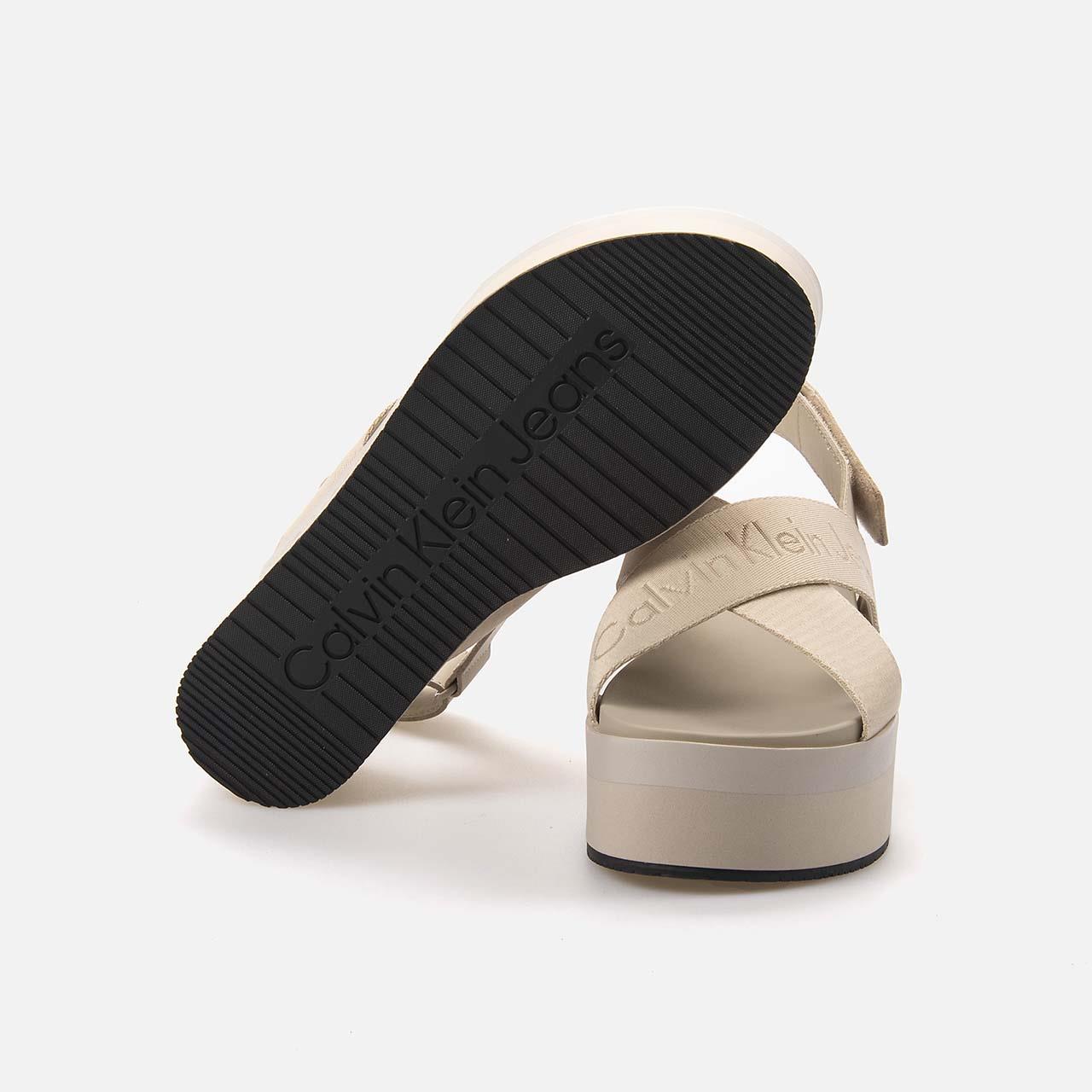 Calvin Klein Kadın Bej Sandalet 