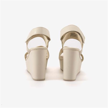 Calvin Klein Dolgu Topuk Kadın Sandalet YW0YW01790
