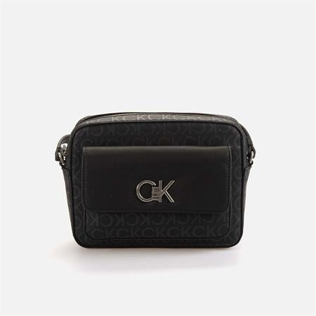 Calvin Klein Kadın Siyah Omuz Çantası 