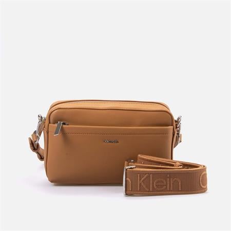 Calvin Klein Kadın Kahverengi Omuz Çantası 