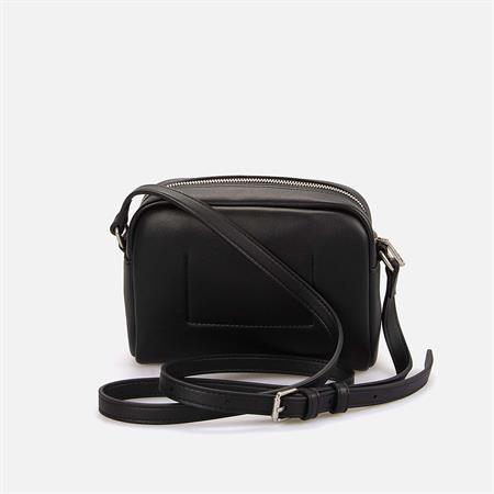 Calvin Klein Kadın Siyah Omuz Çantası 