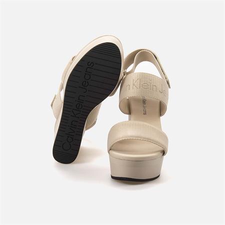 Calvin Klein Kadın Bej Sandalet 
