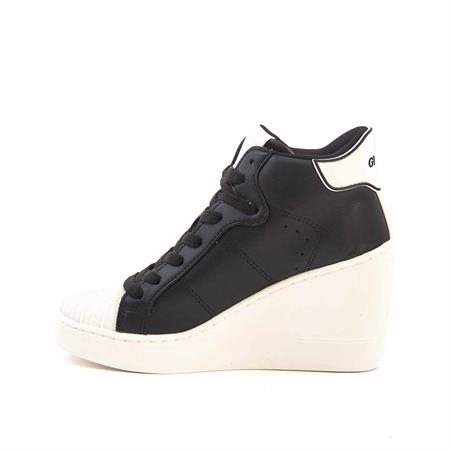 Guess Kadın Vegan Kauçuk Taban Siyah Spor & Sneaker Ayakkabı