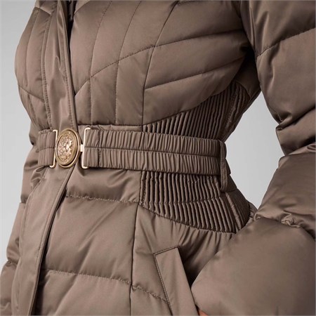 Guess Kemer Detaylı Fermuarlı Kısa Kadın Mont W6BL38W4087