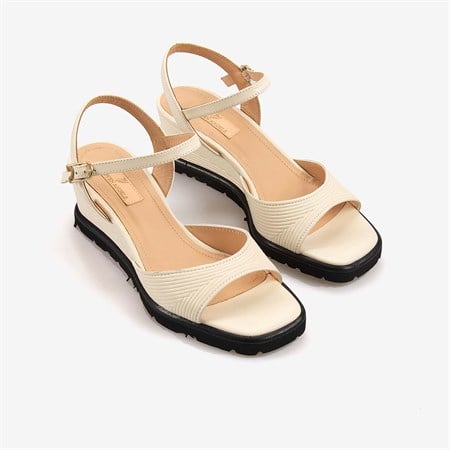 Hawen Angels Kadın Hakiki Deri Bilek Bantlı 7,5 cm Dolgu Topuklu Sandalet 169-269