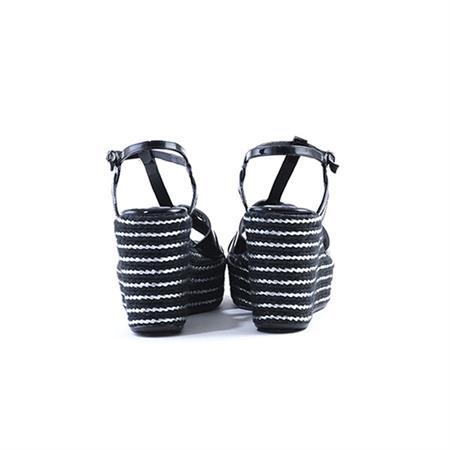 Rouge Kadın Rugan Deri Neolit Taban Siyah Gece & Abiye Ayakkabı