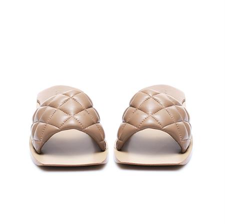 Rouge Kadın Rugan Deri Neolit Taban Bej Parlak Terlik Terlik