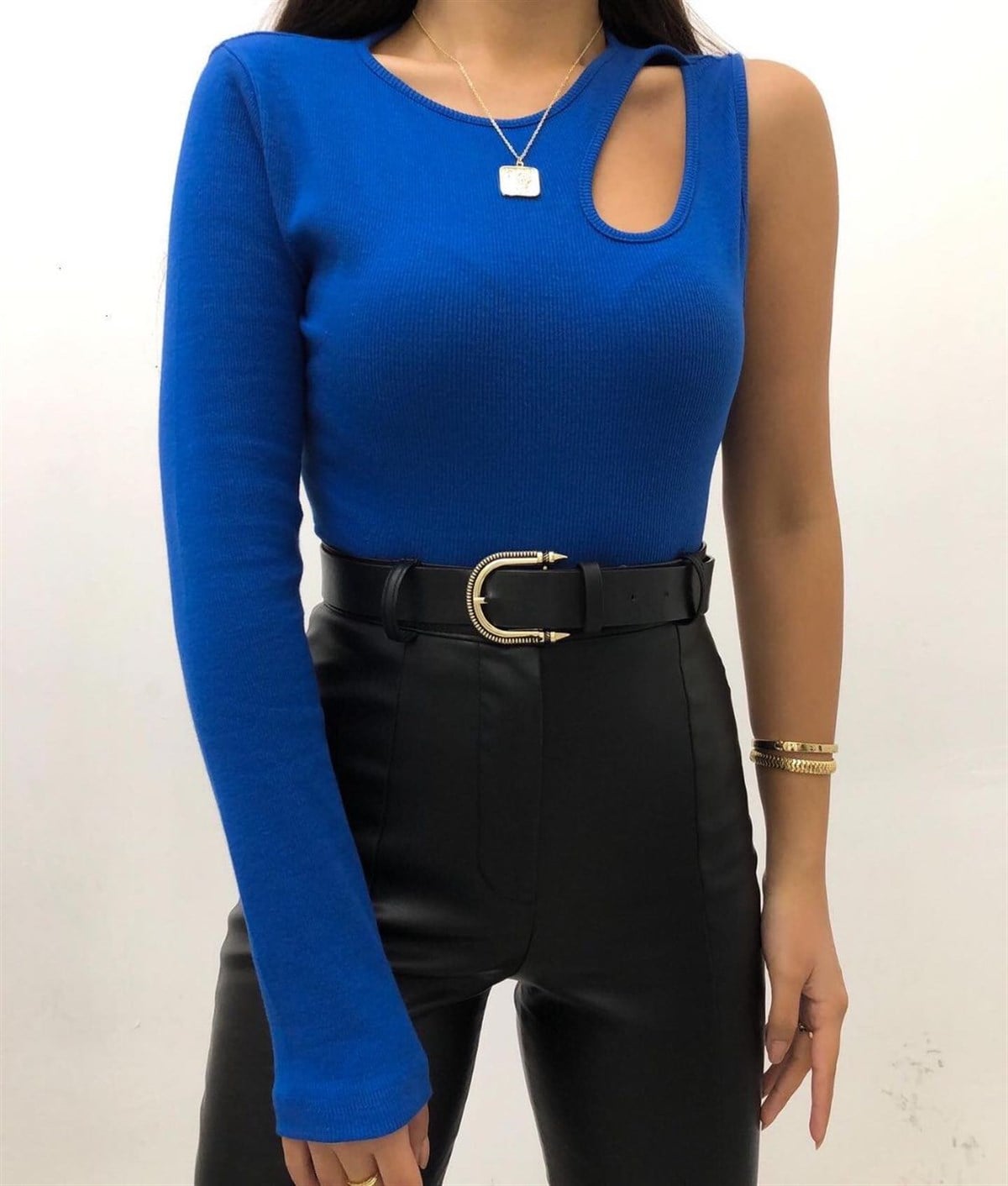 BROOKE DEKOLTELİ TEK OMUZ BLUZ SAKS