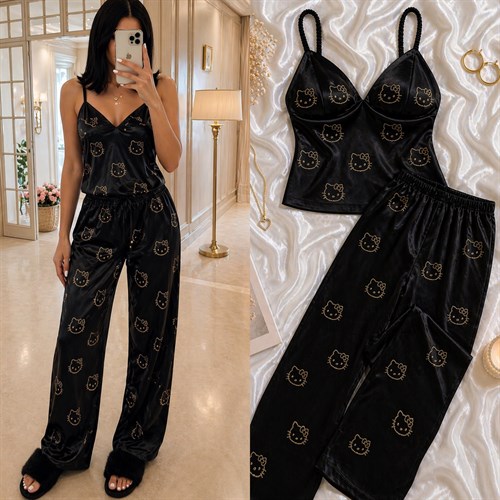 HELLOK DÖKÜLMEZ TAŞLI GÖĞSÜ DOLGULU PİJAMA TAKIM