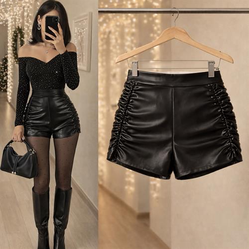 LONI ESNEK YAN BÜZGÜLÜ DERİ ŞORT