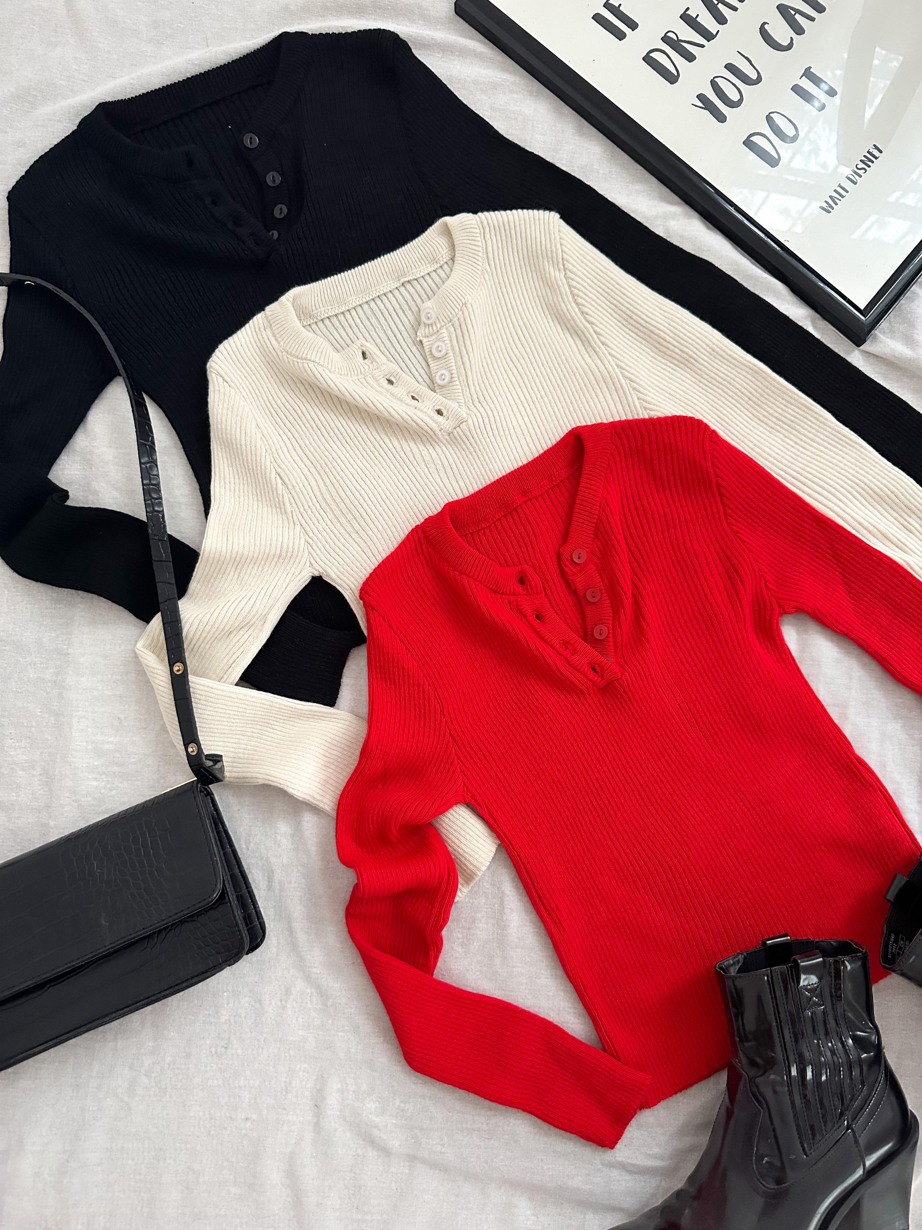 EVITA DÜĞMELİ TRİKO BLUZ 