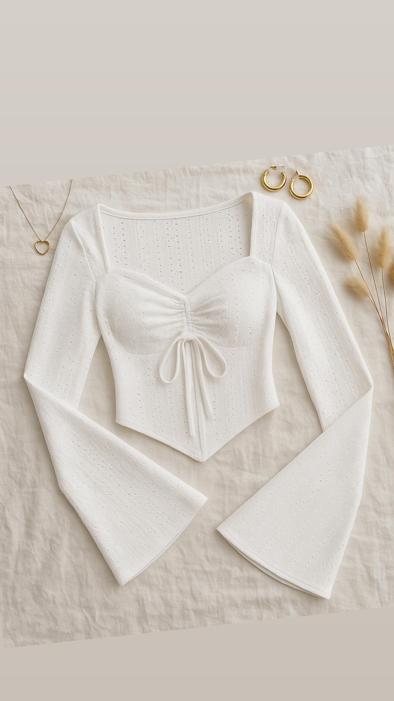 NINA KENDİNDEN GÖĞSÜ DOLGULU BLUZ BEYAZ