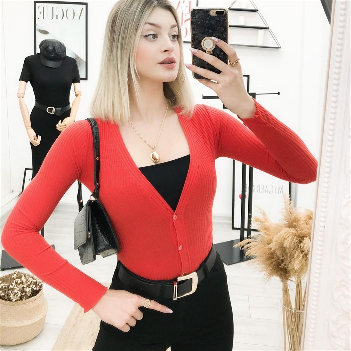 ÜÇ DÜĞMELİ HIRKA KIRMIZI 