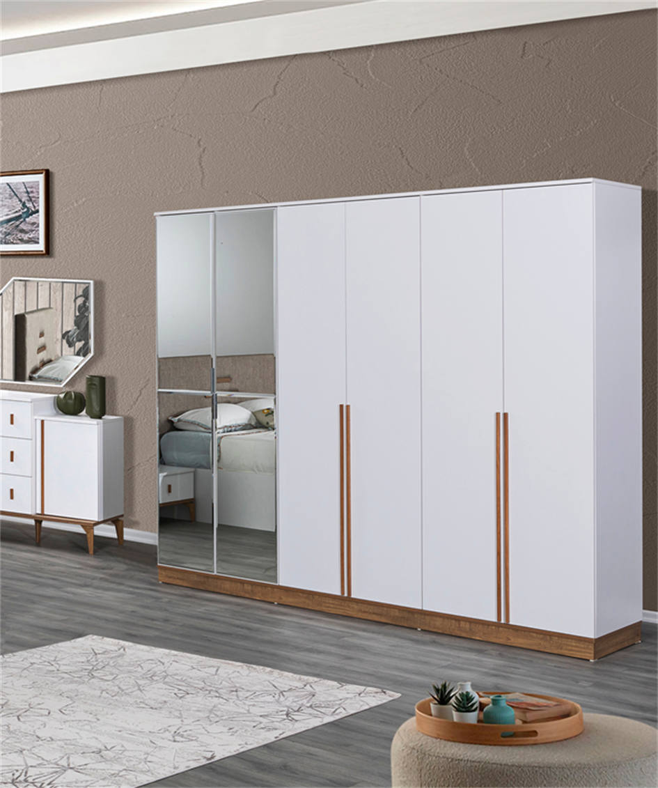 c93c98fe-d51f-46a4-a6a7-